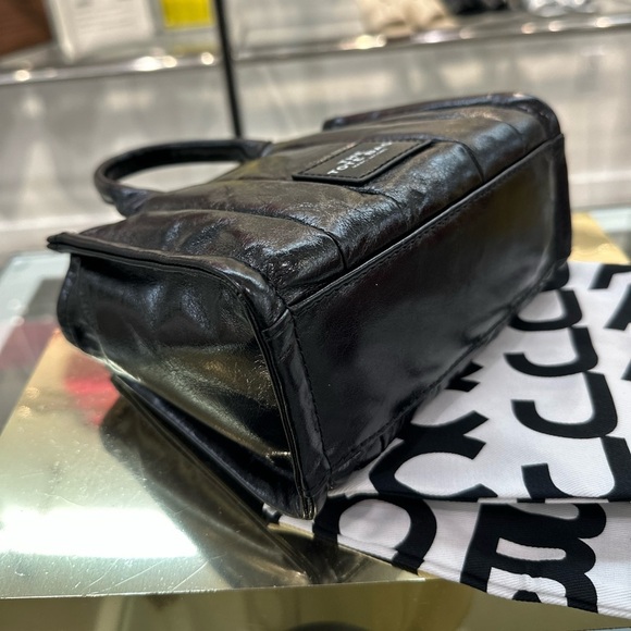 NWT! NEW! Marc Jacobs The Mini Tote Bag Crinkle Shiny Patent Leather Bla… - Picture 4 of 9